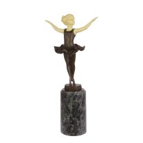 A RESIN MOUNTED BRONZE SCULPTURE OF A BALLERINA