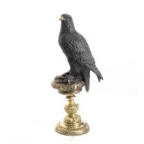 A BRONZE SCULPTURE OF AN EAGLE