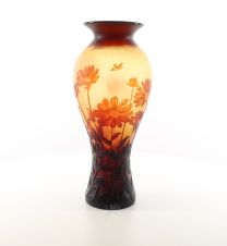 A CAMEO GLASS VASE 'DAISIES'