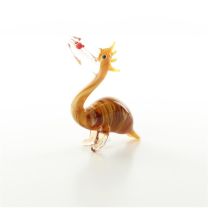 A MURANO STYLE MINIATURE GLASS FIGURINE OF A PELICAN