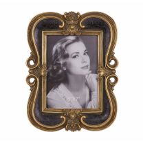 A RESIN PHOTO FRAME