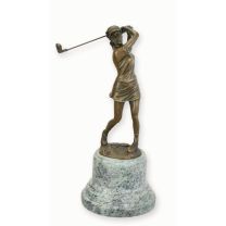 A BRONZE SCULPTURE OF A LADY GOLFER