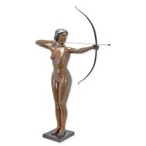 A BRONZE SCULPTURE OF DIANA THE ARCHER