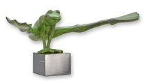 A BRONZE SCULPTURE OF A GREEN FROG