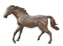 BRONZEN BEELD VAN EEN RENNEND PAARD