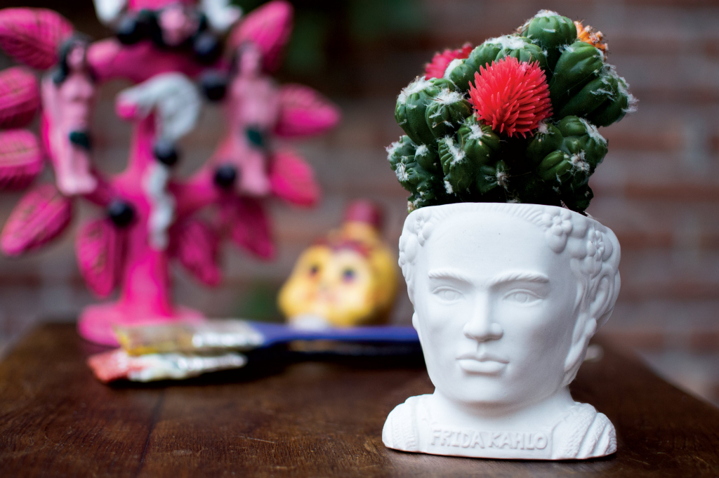UPG\u0020Planter\u0020\u002D\u0020Frida\u0020Kahlo\u000A\u000AUPG\u0020Planter\u0020\u002D\u0020Frida\u0020Kahlo