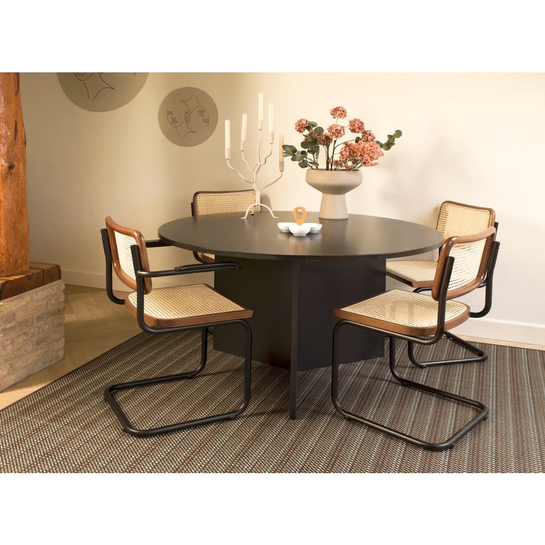 Workliving\u0020Bas\u0020Eetkamerstoel\u0020\u002D\u0020Rotan\u0020Design\u0020Walnoot\u0020\u002F\u0020Zwart