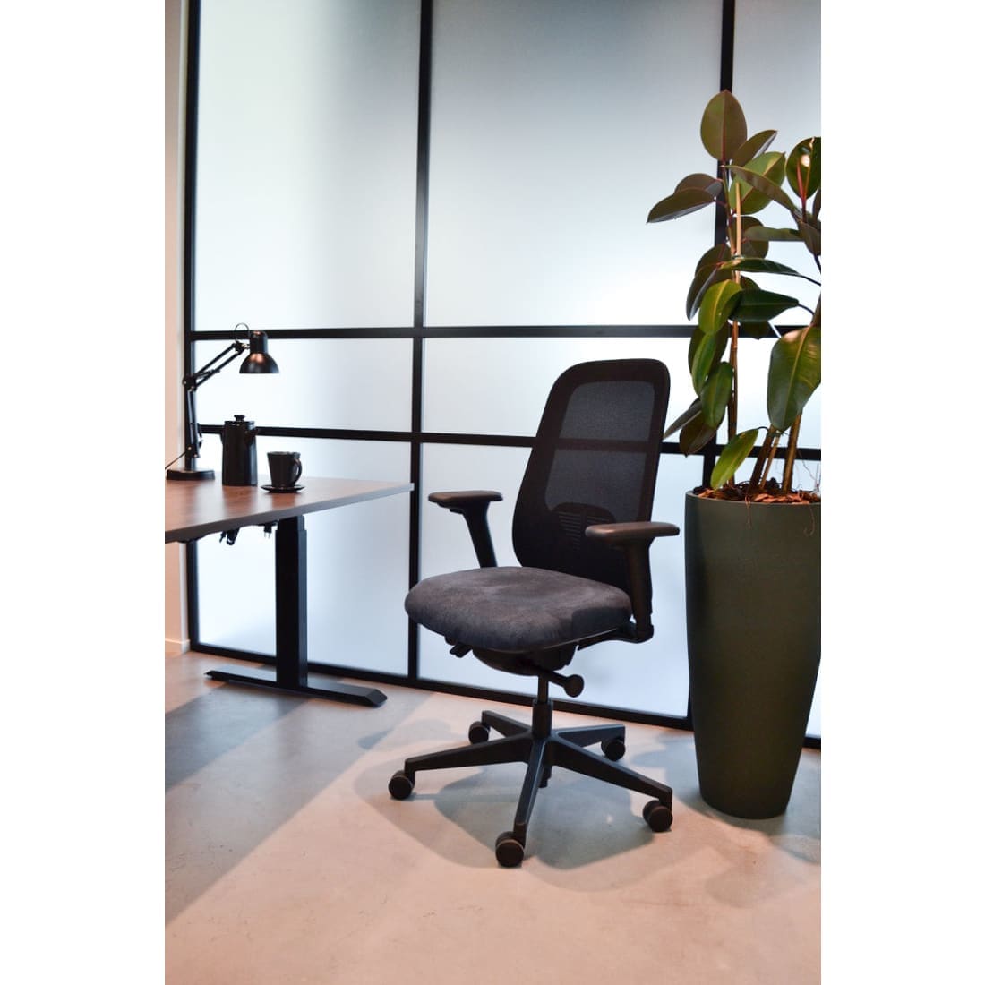 Werkstoel\u0020Nora\u0020Mesh\u0020Zwart\u0020Regain\u0020\u002D\u0020Ergonomisch\u0020Design\u0020NEN1335