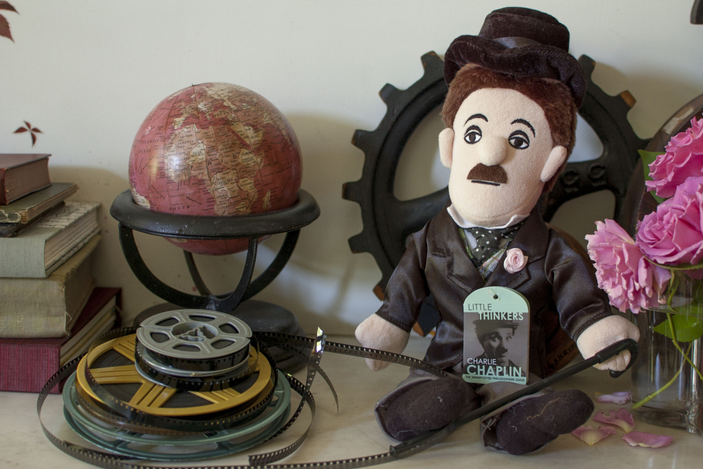 Vertaal\u0020UPG\u0020L.Thinker\u0020\u002D\u0020Chaplin\u0020naar\u0020het\u0020Nederlands.