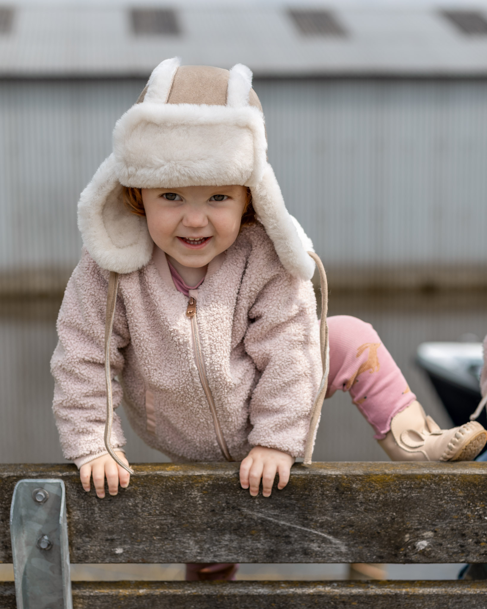 Schapenvacht\u0020baby\u0020\u0026\u0020kinder\u0020muts\u0020\u002D\u0020Taupe