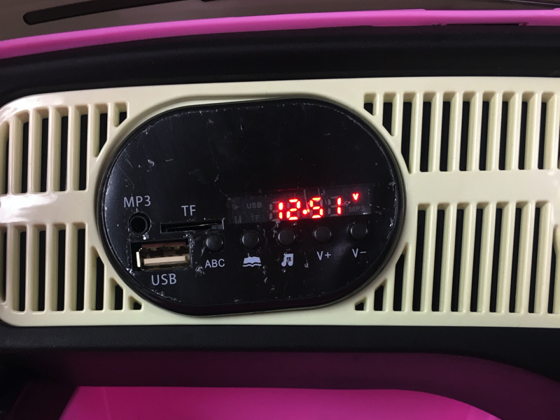 Volkswagen\u0020Beetle\u0020Oldtimer,\u002012\u0020volt\u0020kinderauto\u0020met\u0020rubberen\u0020banden\u0020en\u0020meer\u0021