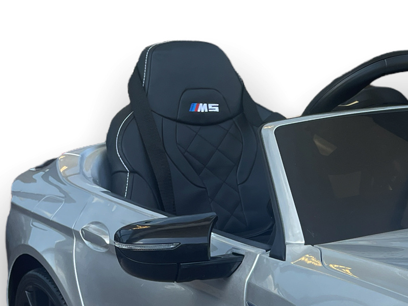 BMW\u0020M5,\u0020leren\u0020zitje,\u0020rubberen\u0020banden,\u0020kinderaccuauto\u0021