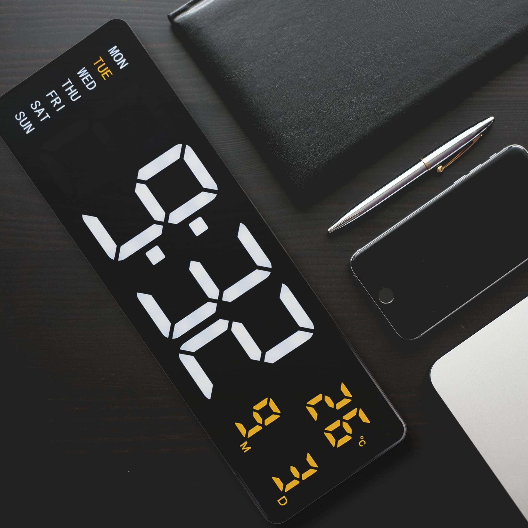 Digitale\u0020wand\u002D\u002Fwekkerklok\u002038,8\u0020x\u002012,9\u0020x\u00203,2\u0020cm\u0020\u002D\u0020Zwart\u0020\u002D\u0020ABS\u0020\u002D\u0020NeXtime\u0020\u0027Super\u0020Digi\u0027