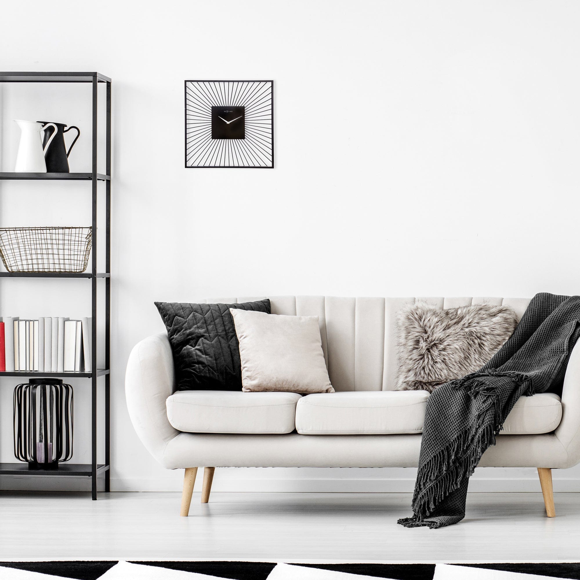 Wandklok\u002045x45x15cm\u0020\u002D\u0020Geruisloos\u0020\u002D\u0020Zwart\u0020\u002D\u0020Metaal\u0020\u002D\u0020\u0022Vasco\u0020Square\u0022