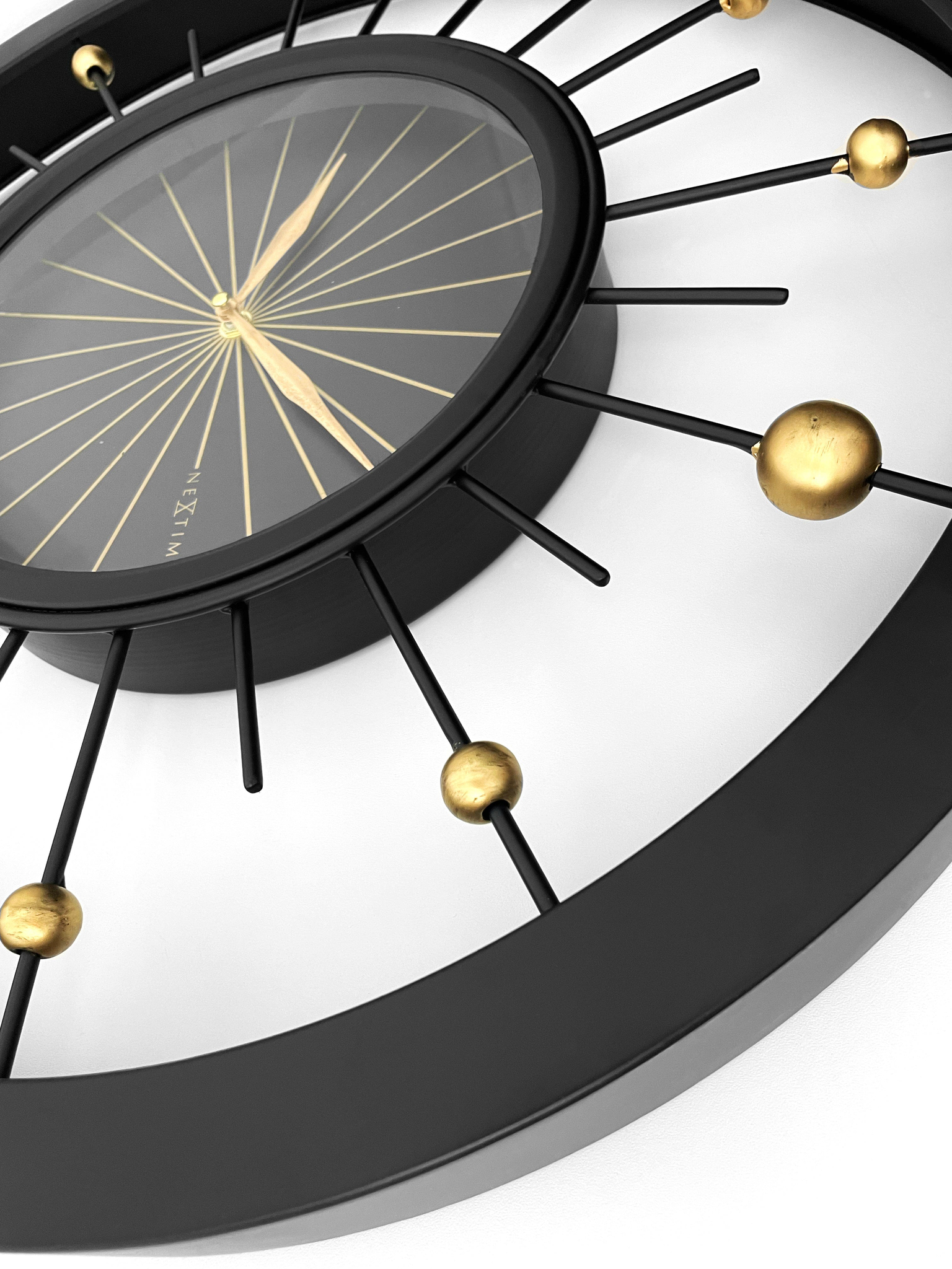 Wandklok\u002060\u0020cm\u0020\u002D\u0020geruisloos\u0020\u002D\u0020zwart\u0020\u002D\u0020metaal\u0020\u002D\u0020NeXtime\u0020\u0027Orbit\u0027