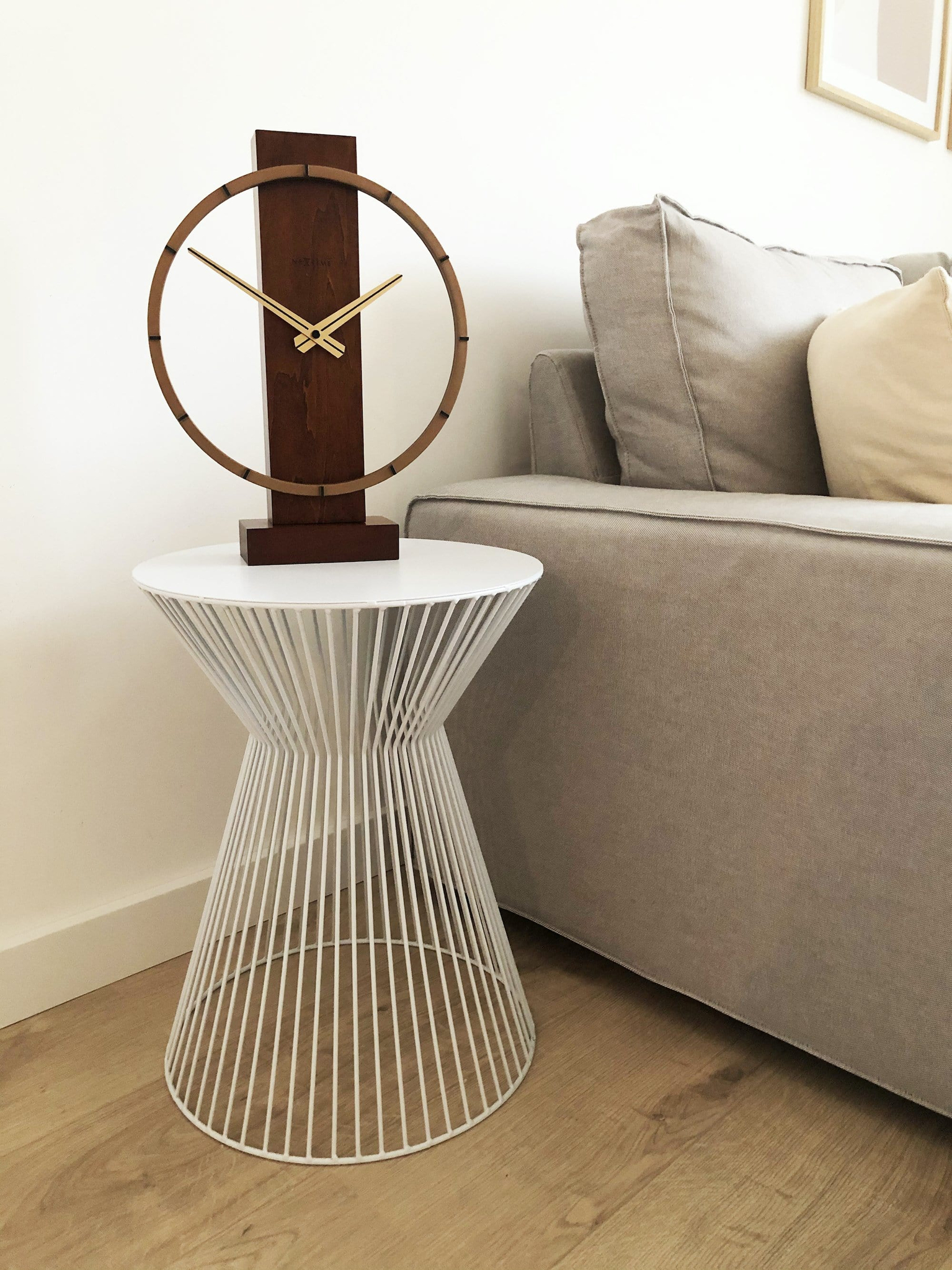 Tafel\u002D\u002Fwandklok\u0020\u002D\u002034\u0020x\u002027\u0020cm\u0020\u002D\u0020Hout\u002FStaal\u0020\u002D\u0020\u0027Carl\u0020Small\u0027
