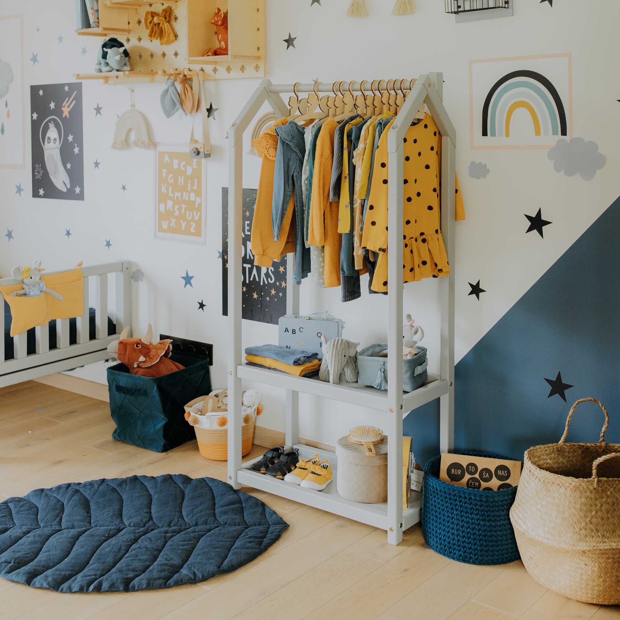 Montessori\u0020kledingkast