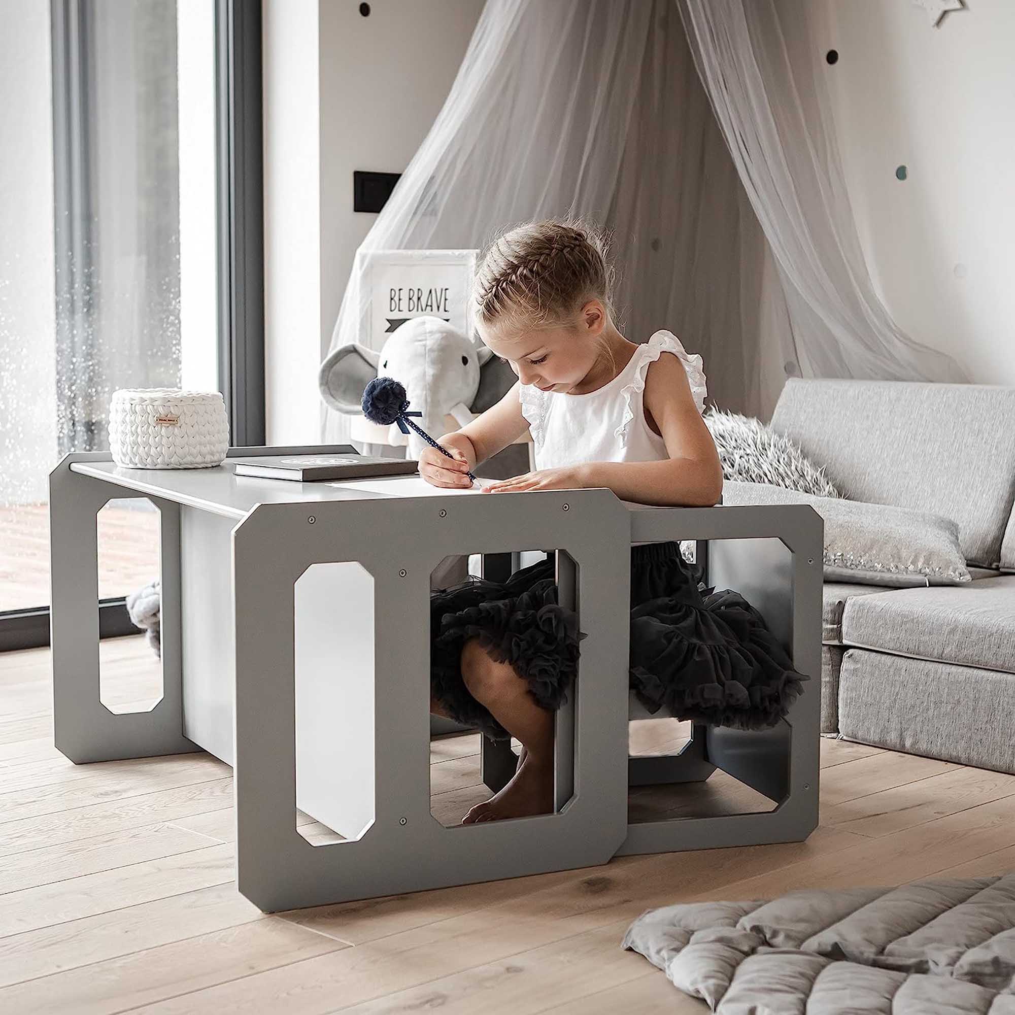 Montessori\u0020tafel\u002D\u0020en\u0020stoeltjesset\u0020voor\u0020het\u0020spenen
