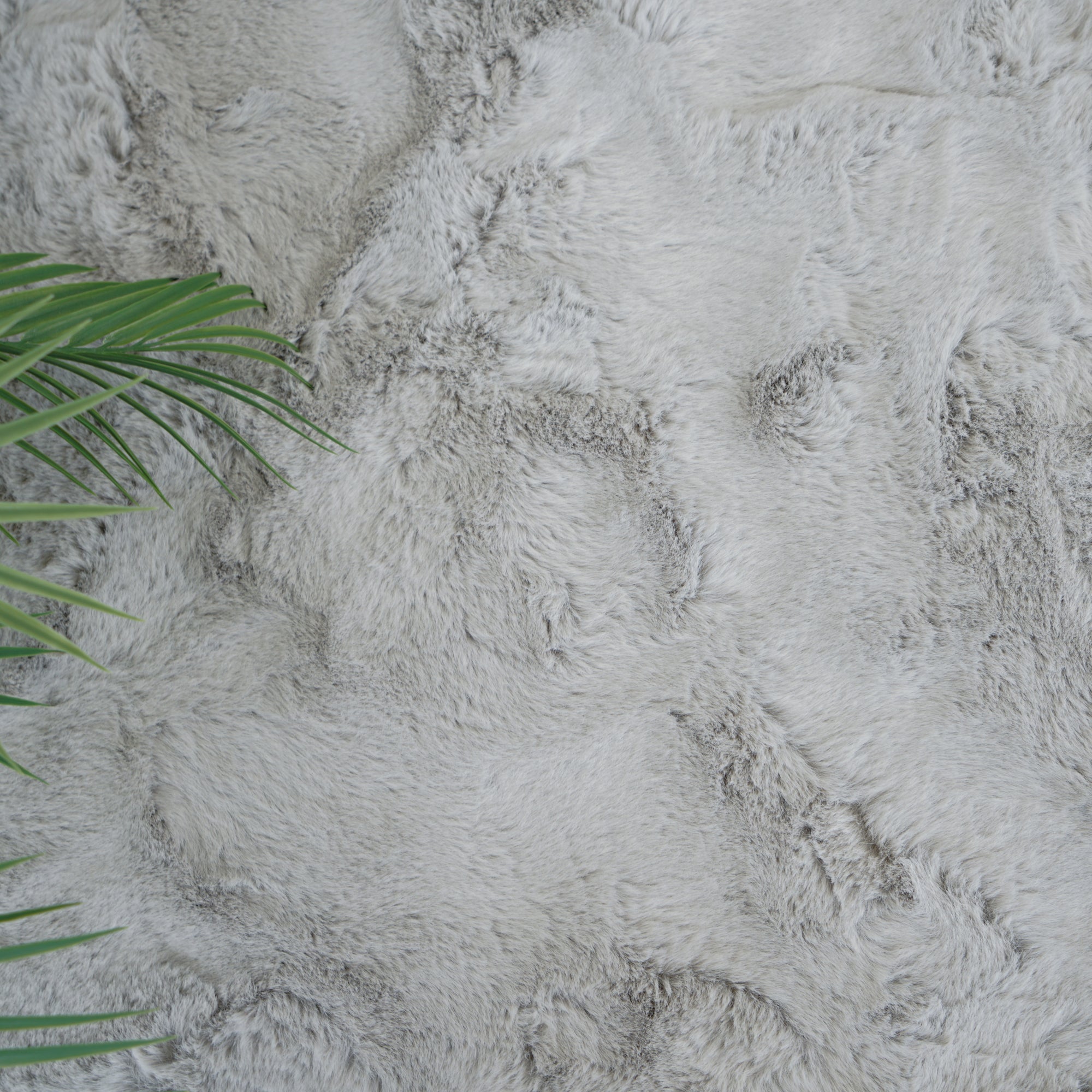 KNUFFEL\u0020Pluizig\u0020Rond\u0020Vloerkleed\u0020Lichtgrijs\u0020\u2013\u0020Hoogpolig\u0020Tapijt\u0020Extra\u0020Zacht