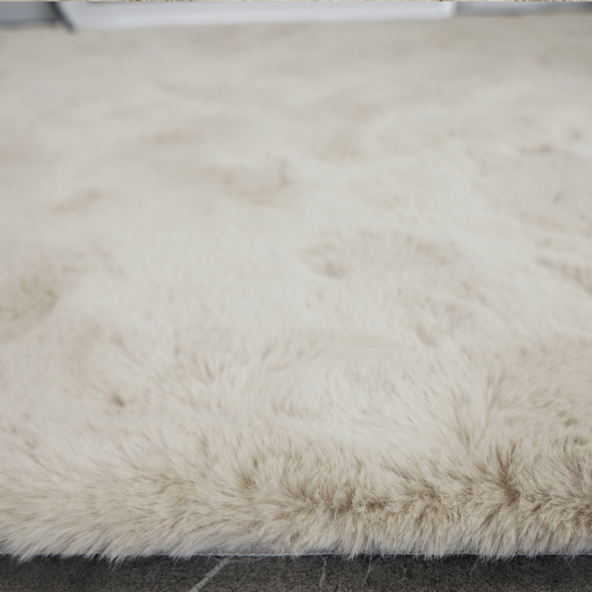 KNUFFEL\u0020Pluche\u0020Rond\u0020Vloerkleed\u0020Beige\u0020\u2013\u0020Hoogpolig\u0020Zandkleurig\u0020Tapijt\u0020Extra\u0020Zacht