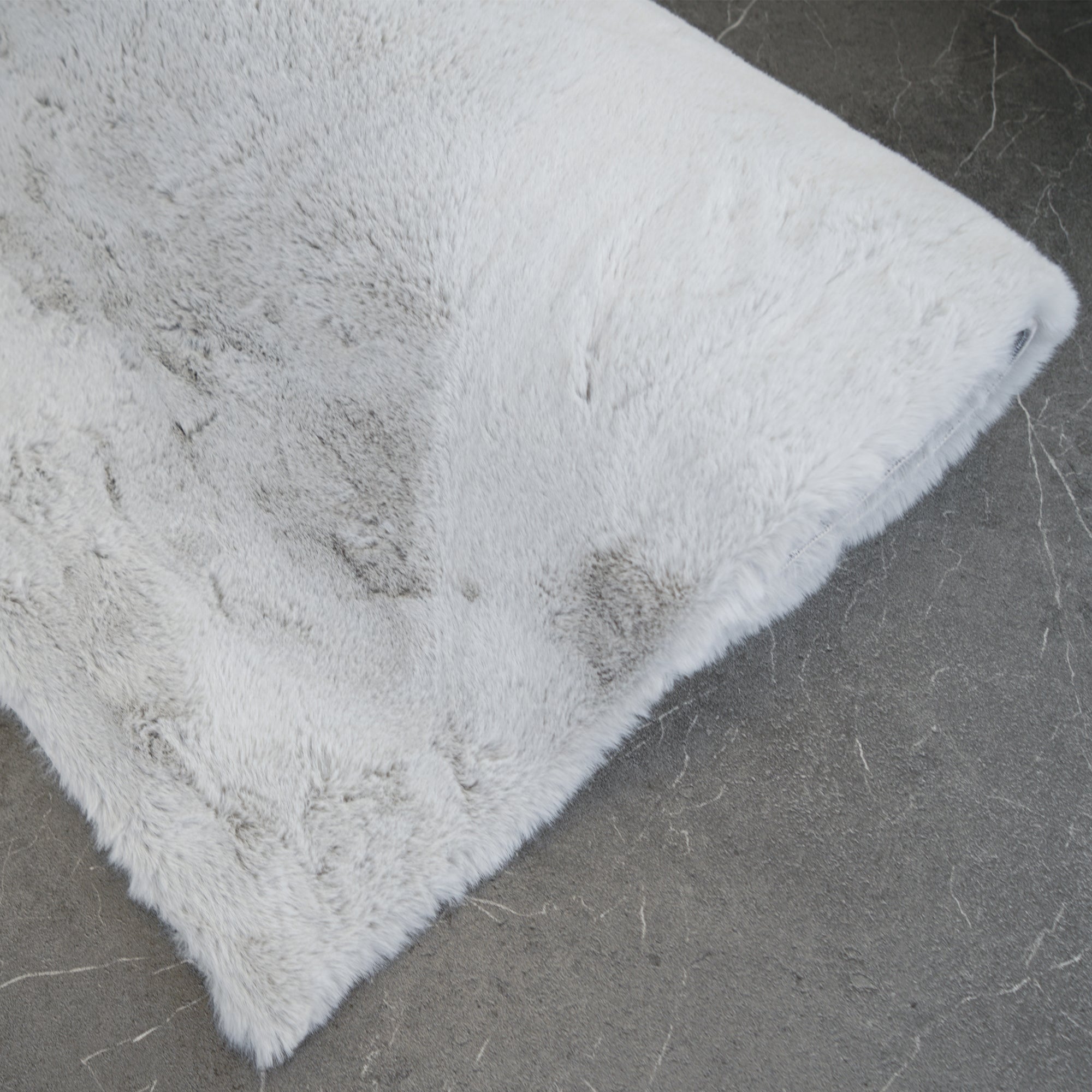 KNUFFEL\u0020Pluizig\u0020Rechthoek\u0020Vloerkleed\u0020Lichtgrijs\u0020\u2013\u0020Hoogpolig\u0020Tapijt\u0020Extra\u0020Zacht