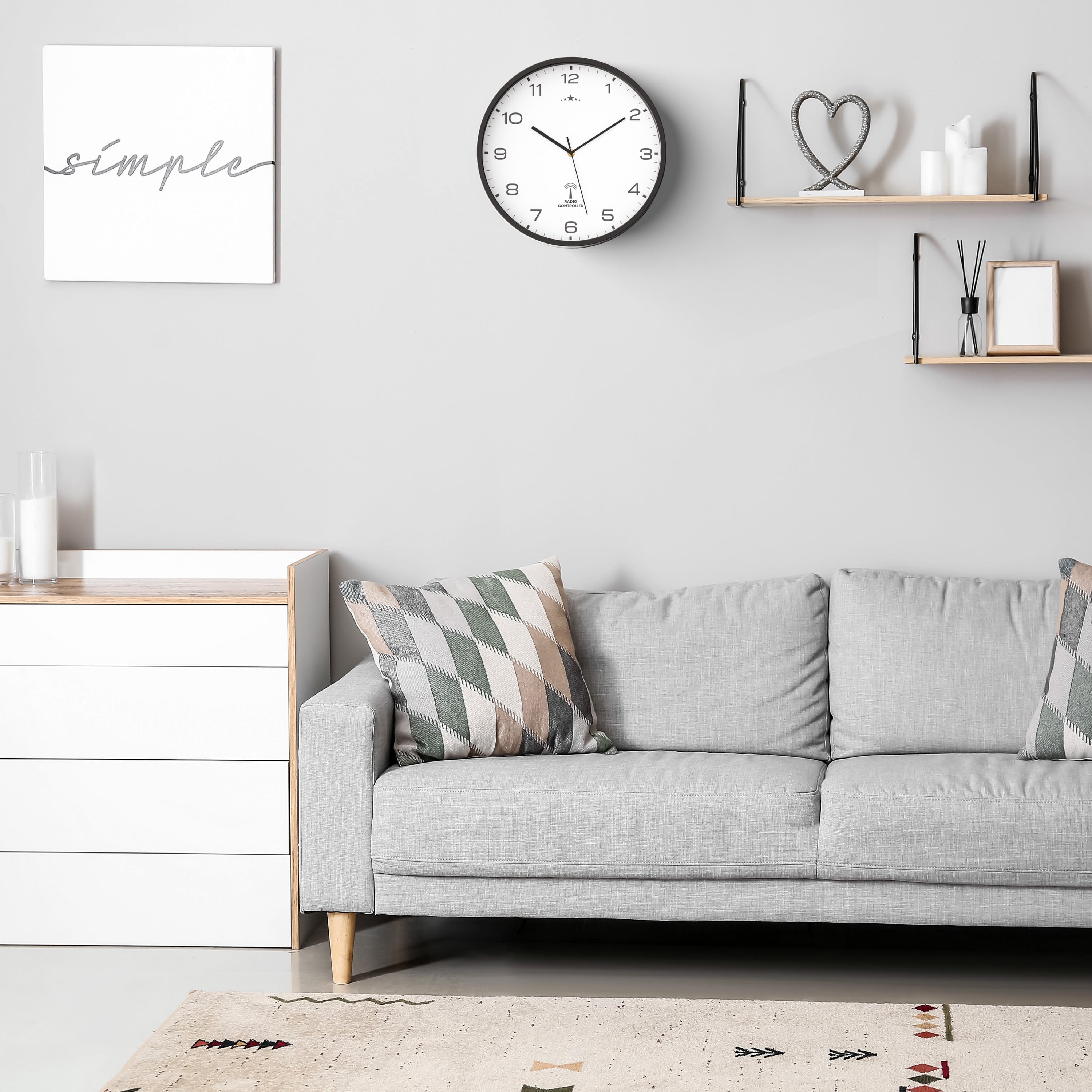 Radiogestuurde\u0020Wandklok\u0020Zwart\u0020\u00D831cm Radiogestuurde\u0020Wandklok\u0020Zwart\u0020\u00D831cm