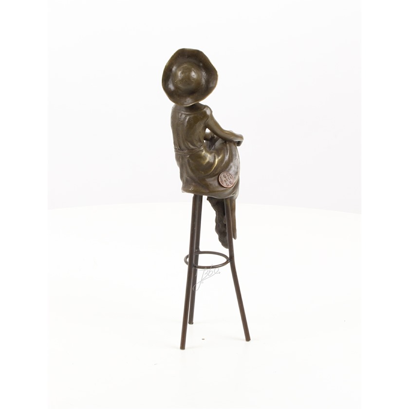 BRONZEN\u0020SCULPTUUR\u0020GENAAMD\u0020\u002DZITTEND\u0020AAN\u0020DE\u0020BAR\u002D