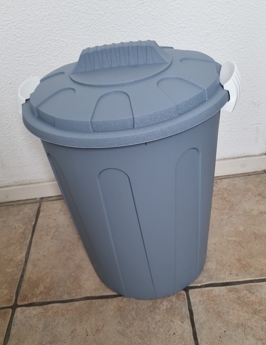 MaxiTon\u0020afvalemmer\u0020afvalbak\u0020met\u0020deksel\u002023\u0020liter\u0020polypropyleen\u0020blauw