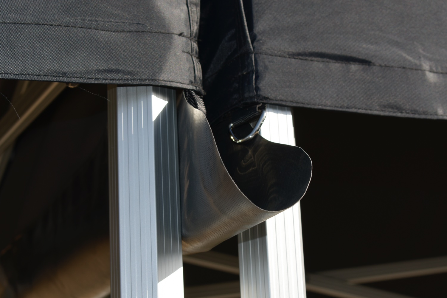 Regengoot\u00202,5\u0020meter\u0020voor\u0020Easy\u0020Up\u0020vouwtent\u0020,\u0020leverbaar\u0020in\u00202\u0020kleuren