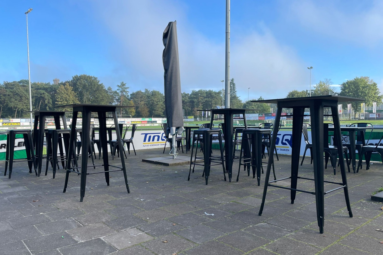 Set\u002024x\u0020Barkruk\u0020Hamburg\u0020Stapelbaar\u0020\u002B\u0020Transportkar\u0020\u2013\u0020Horeca\u0020\u0026\u0020Evenementen