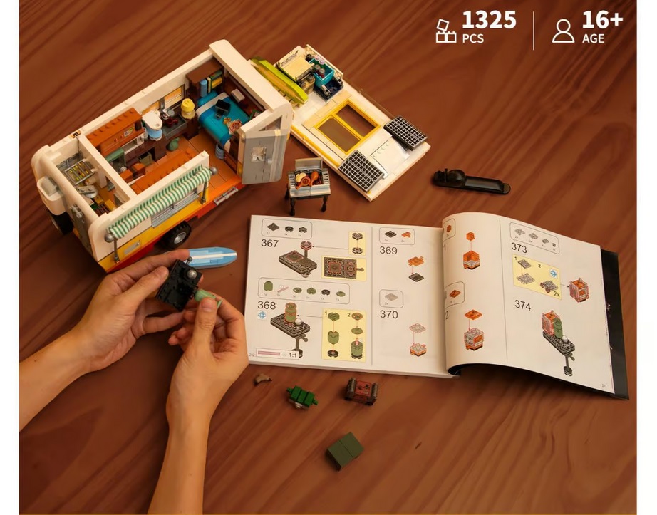 LUMIBRICKS\u0020Travel\u0020Trailer\u0020met\u0020LED\u002Dverlichting\u0020\u002D\u00201325\u0020onderdelen